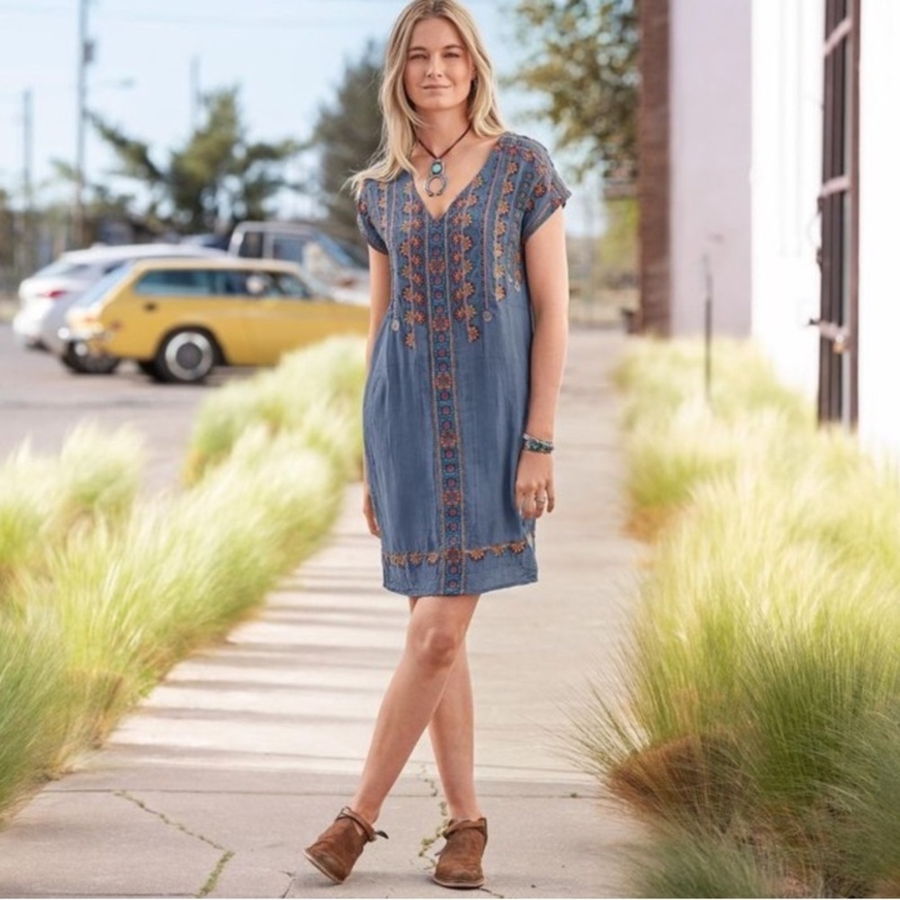 Sundance Women’s Blue Garden Melody Bead Embroidered Shift Dress in Ceil Blue